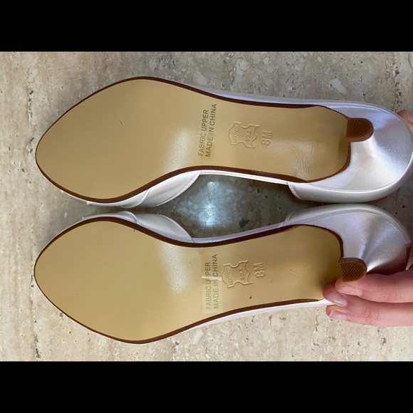 White heels - Picture 4 of 4